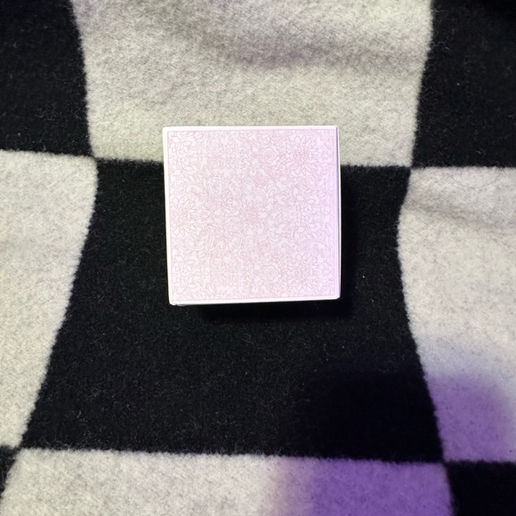 NIB FRESH Rose Deep Hydration Face Cream - Picture 2 of 5